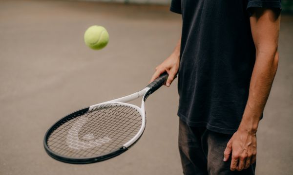 Learn How to Play Tennis Today: Quick Guide